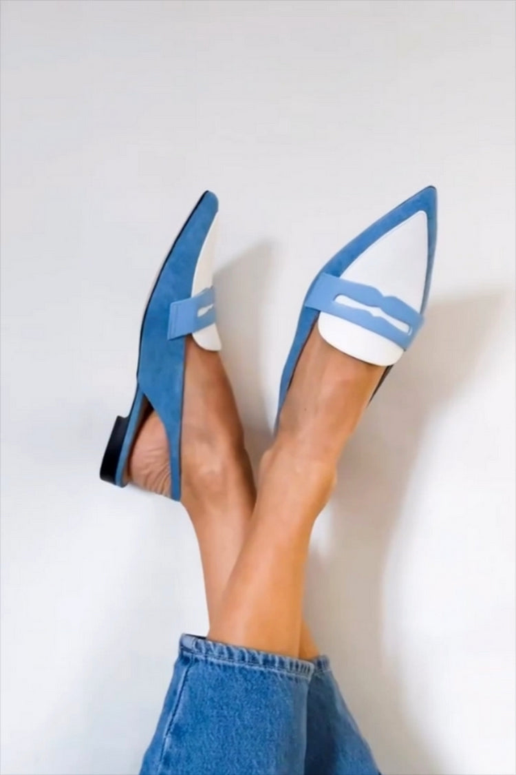 Zapatos planos azules con puntera puntiaguda y patchwork con tira trasera y bloques de color 