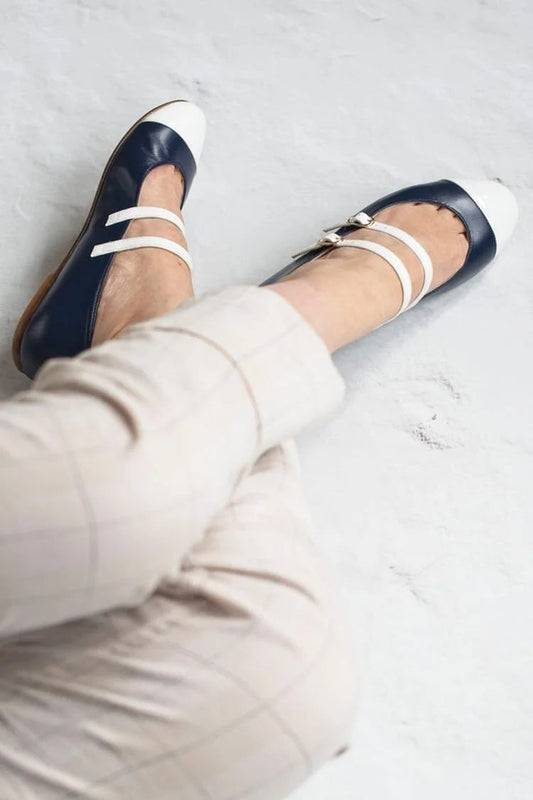 Two Straps Buckles Colorblock Round Toe Navy Flats [Pre Order]