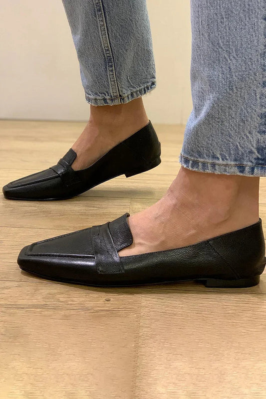 Mocassini neri slip-on con punta quadrata e patchwork tinta unita 