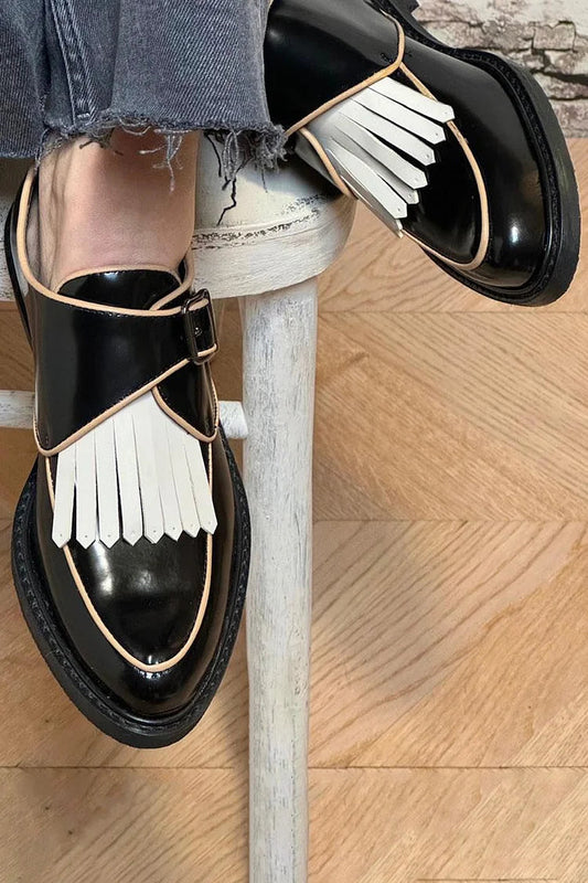 Contrast Color Fringed Trim Pointed Toe Black Oxfords [Pre Order]