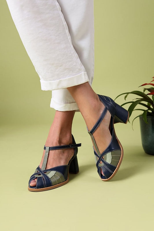 Scarpe con tacco spesso blu navy con cinturino a T e fibbia a punta aperta color block [Pre-ordine] 