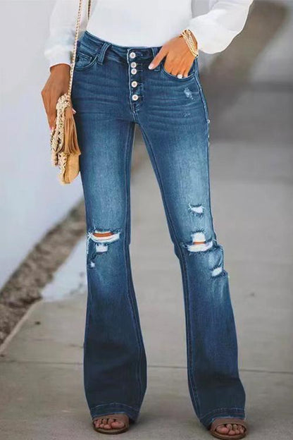 Jeans strappati alla moda con fondo a campana