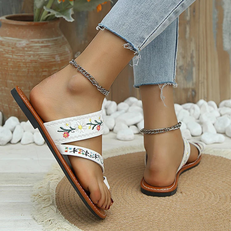 Casual Vacation Floral Embroidery Seam Toe Ring Slippers