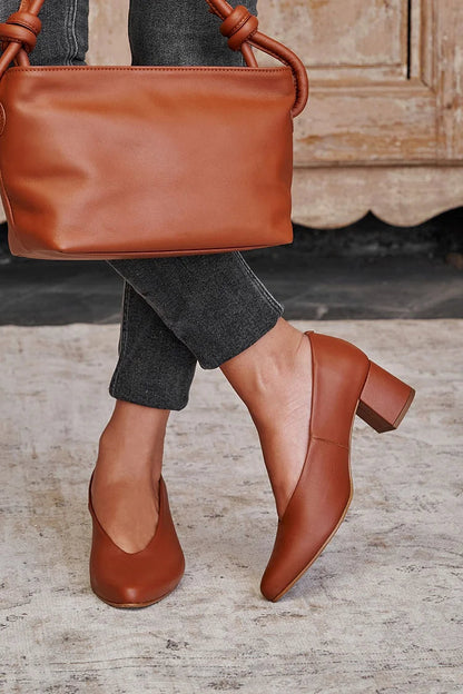 Solid Color Pointed Toe Retro Brown Chunky Heels [Pre Order]