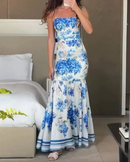 Elegant Holiday Lace-Up Printed Dress