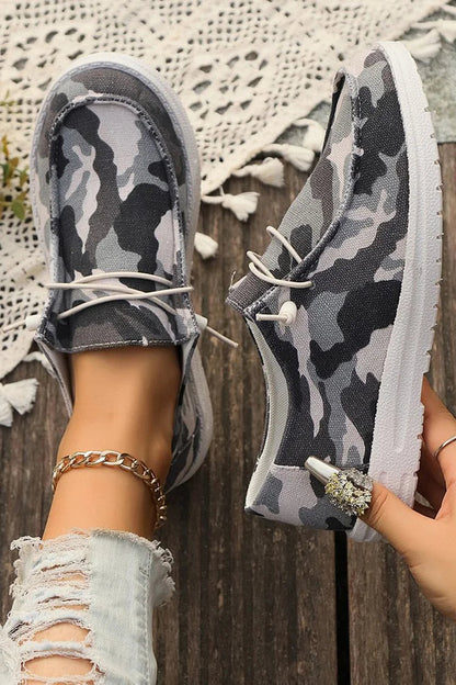 Camouflage Print Round Toe Casual Lace Up Canvas Sneakers