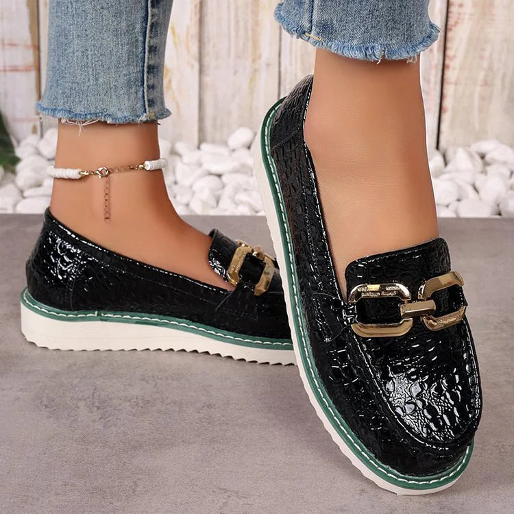 Crocodile Print Metallic Buckle Decor Round Toe Loafers