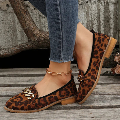 Leopard Print Metal Chain Decor Pointed Toe Loafers