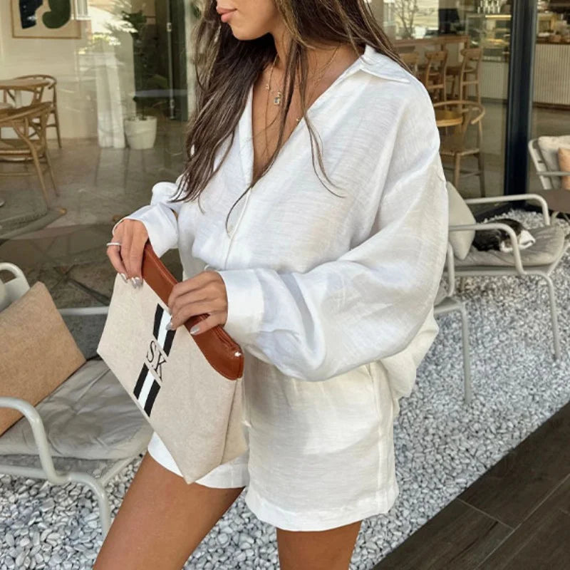 Simple Vacation Style White Two -piece Suit