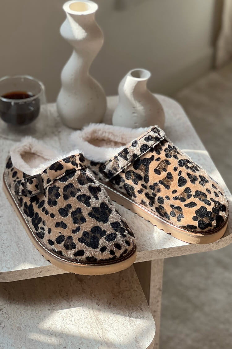 Cozy Faux Fur Lined Leopard Print Buckle Clogs Flats