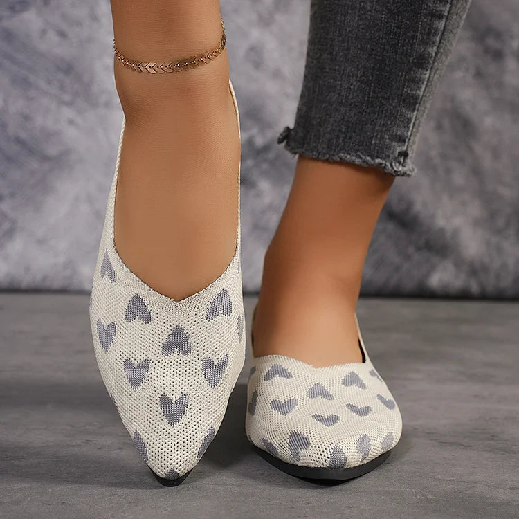 Colorblock Heart Pattern Pointed Toe Slip On Flats