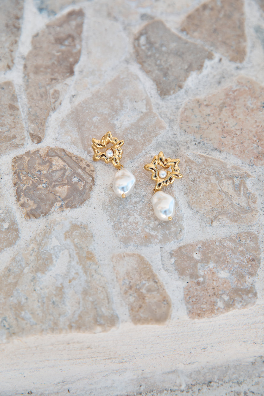 Orecchini con gemme di perle placcate in oro 18 carati Oro