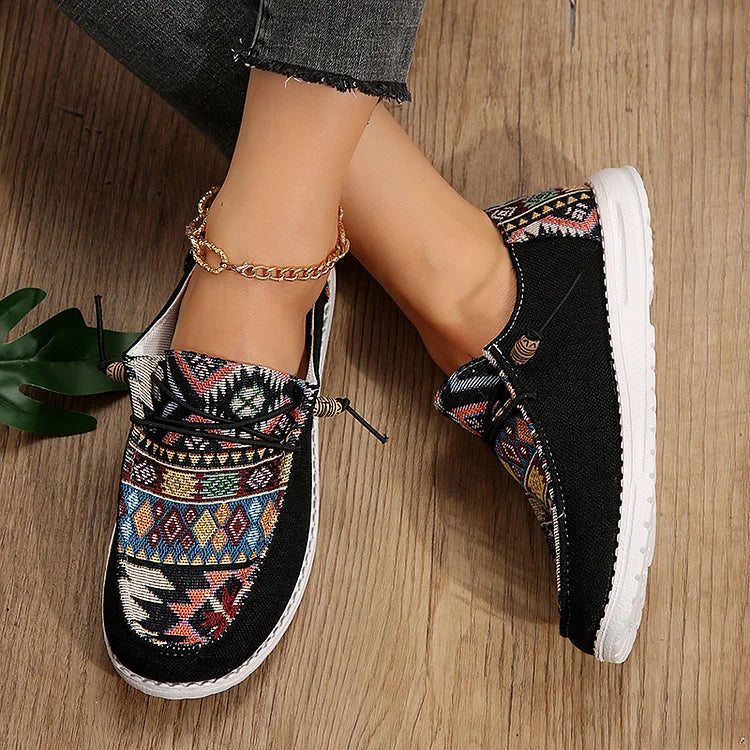 Colorful Geometric Pattern Round Toe Lace Up Sneakers