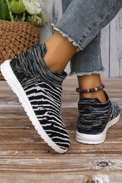 Colorblock Pattern Round Toe Casual Pull On Sneakers