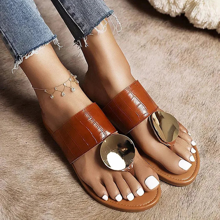 Metal Disc Decor Embossed Instep Belt Flip Flops Slippers